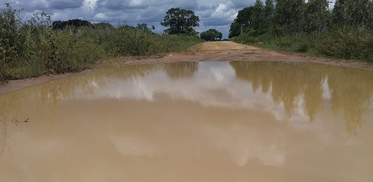 Colonos piden mayor inversión al Ministerio de Obras para mejorar los caminos rurales