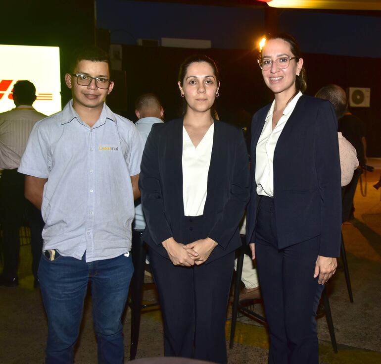 Marcelo Carreras, Alexandra Centurión y Rosana Rodas.