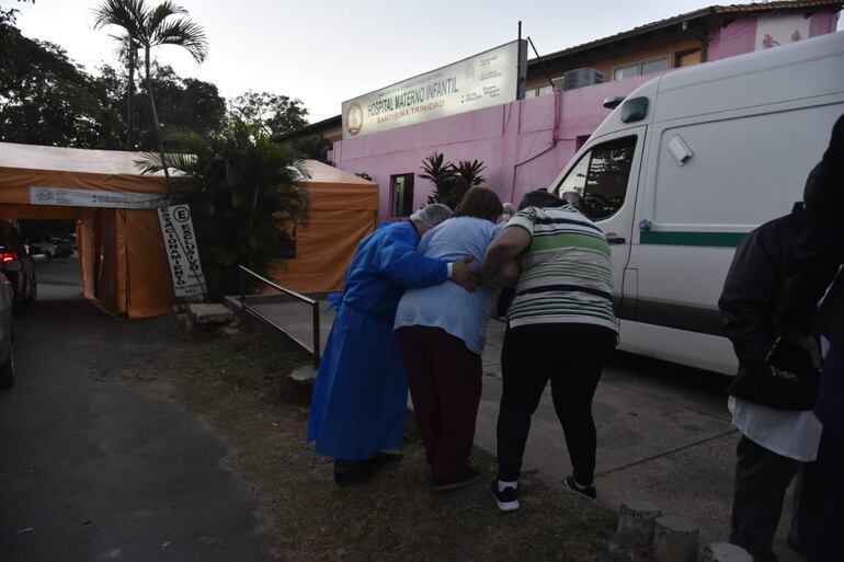 Vacunación en el Hospital Materno Infantil de Trinidad.