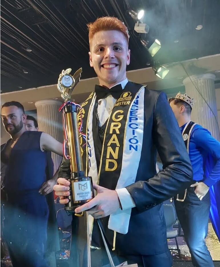 Gonzalo Peyrat se llevó el título de Mister Grand Paraguay 2024. (Instagram/Jannyne Peyrat)