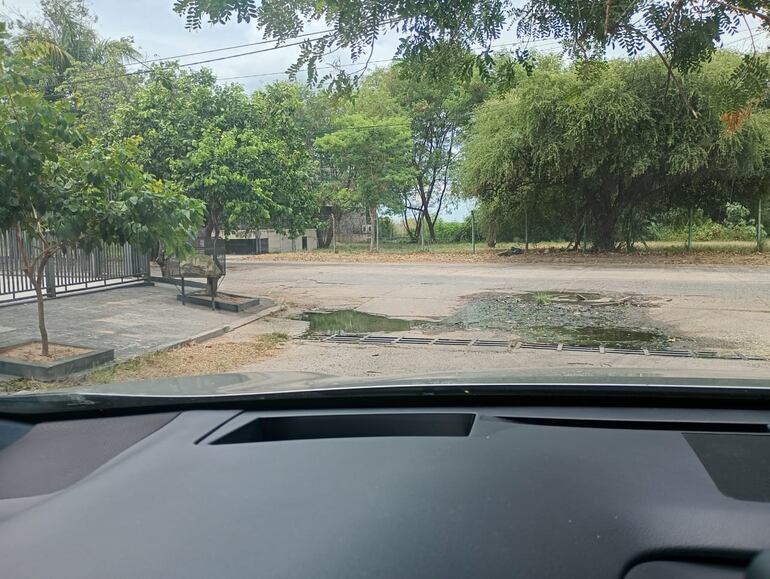 Pérdida de agua Avda. del Yacht