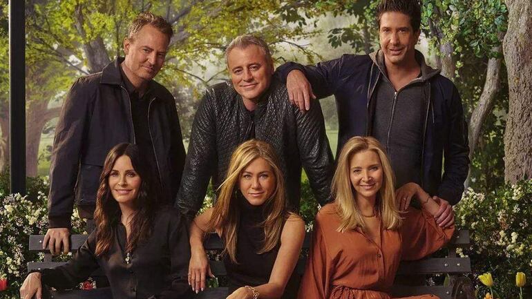 Matthew Perry, Matt LeBlanc, David Schwimmer, Courteney Cox, Jennifer Aniston y Lisa Kudrow durante el especial televisivo "Frends: The Reunion", en 2021.