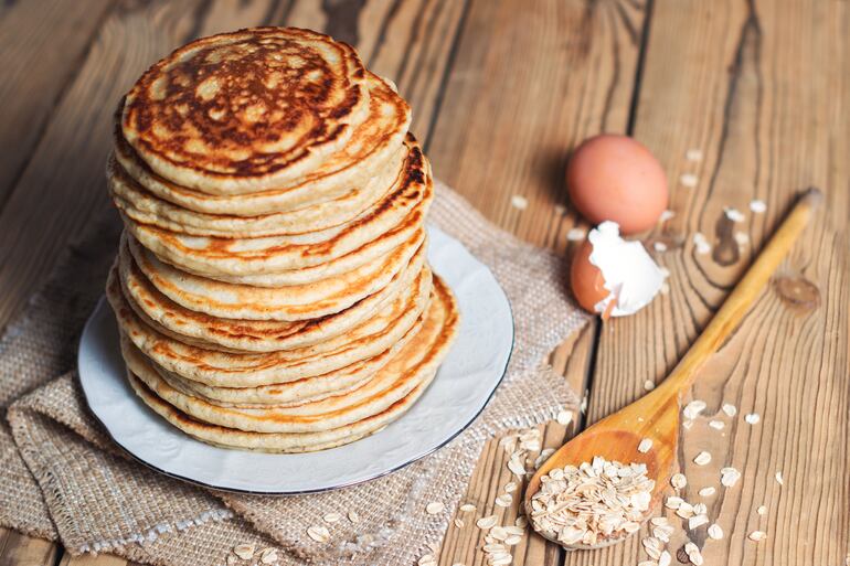 Panqueques de avena, una forma de consumirla en el desayuno, lo que facilitará el mejor tránsito intestinal.