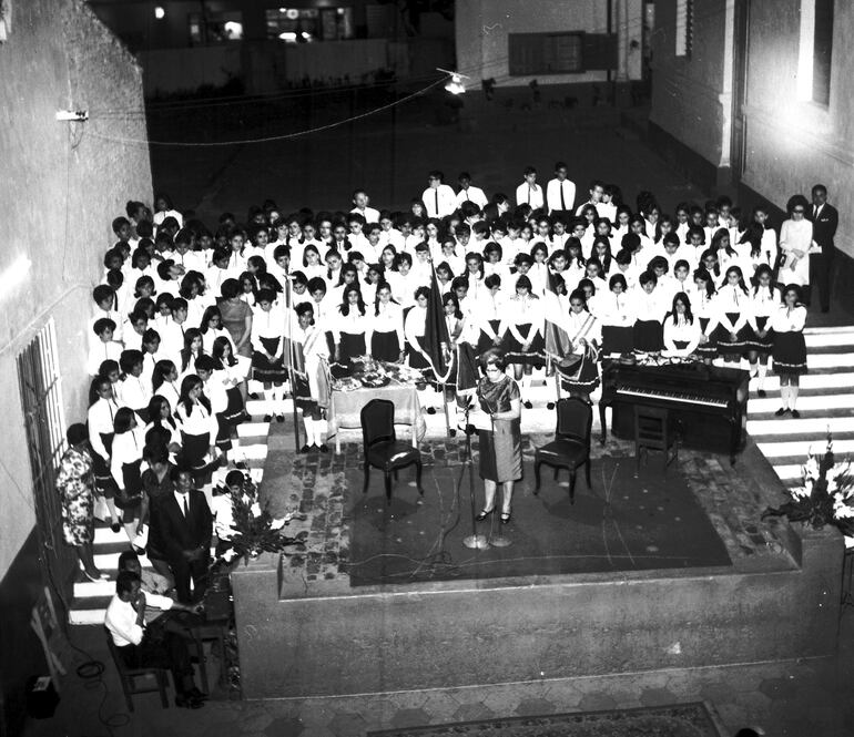 Homenaje a grandes músicos en la Escuela Normal de Profesores Número 1.