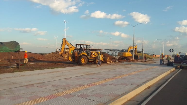 Así están las obras en la Costanera Sur. La fecha máxima para la entrega es el 9 de julio. Aún no se ha indicado cuándo será la inauguración.