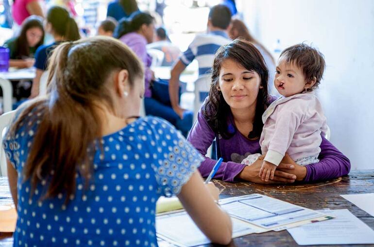 El labio y/o paladar de un niño puede ser reparado, en promedio, por  Gs. 5.000.000 con una cirugía que dura menos de 45 minutos.