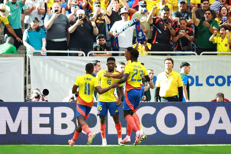 Jefferson Lerma (16), jugador de la selección de Colombia, celebra un gol en el partido frente a Paraguay por la primera fecha del Grupo D de la Copa América 2024 en el NRG Stdium, en Houston, Texas.