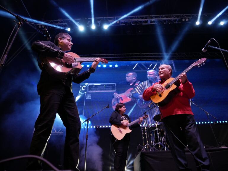 Los requintistas Panchi Duarte y Juan Cancio Barreto.