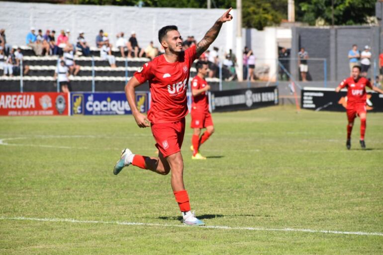 El 3 de Febrero venció 2-1 a 24 de Setiembre en Areguá.