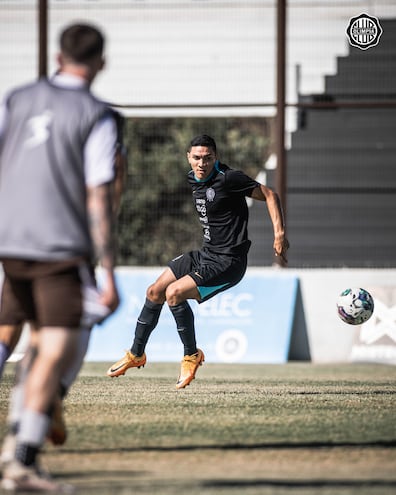 Hugo Fernández jugó  en el primer equipo de Martín Palermo