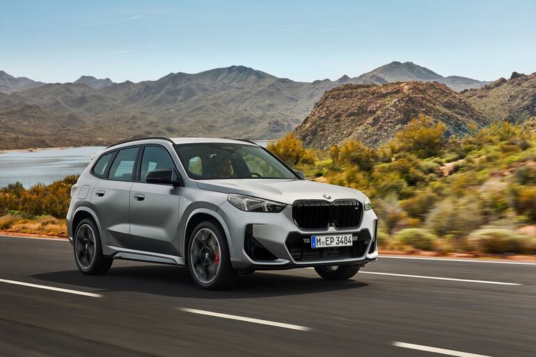 El BMW X1 M35i xDrive cuenta con un motor de cuatro cilindros que forma parte de la nueva generación de 'Efficient Dynamics' del grupo.