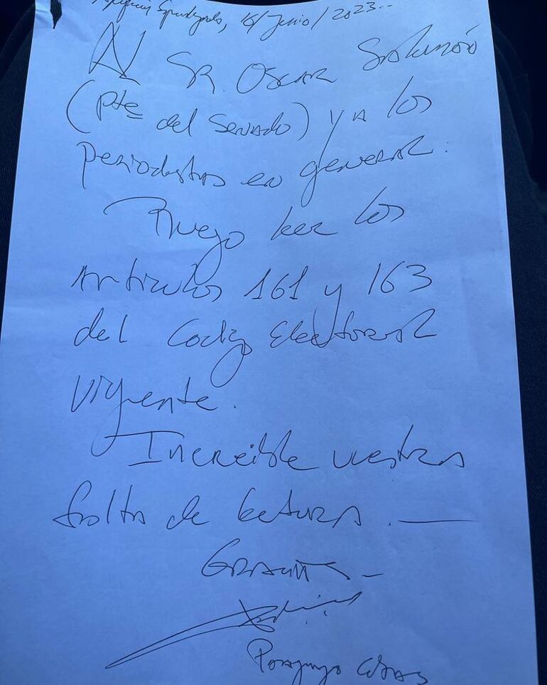 Nota escrita a mano por Payo Cubas, líder del Partido Cruzada Nacional.