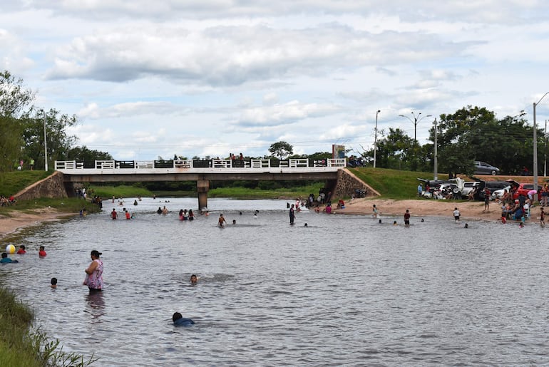 El arroyo Tapiracuai es uno de los sitios turísticos más renombrados de Santaní 