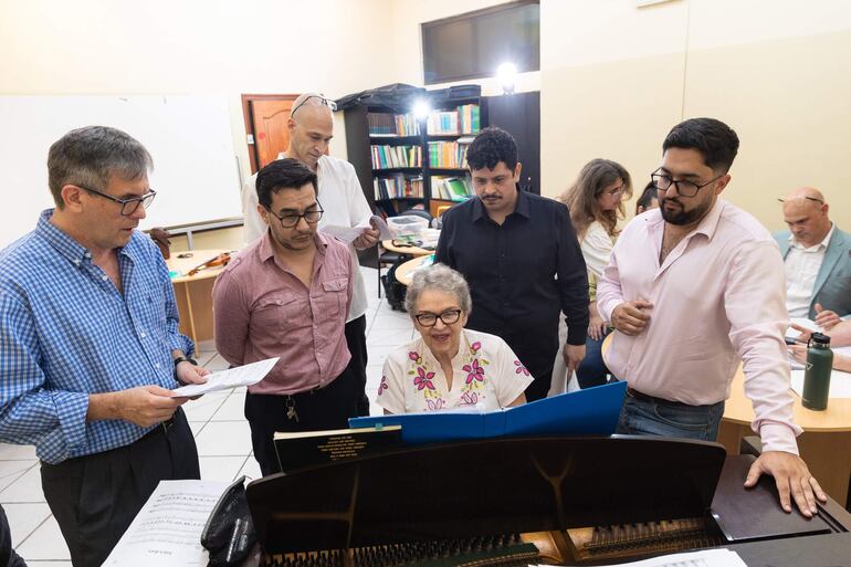 Artistas que formaron parte de distintos musicales presentados por el Instituto Stael Ruffinelli de Ortiz se reunirán hoy en el concierto "Musicals in concert", en el Teatro del Centro Paraguayo Japonés.