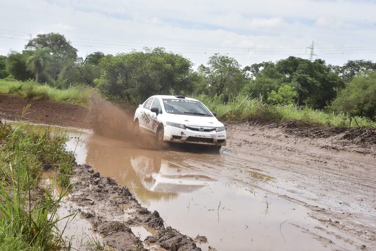 En la Categoría RC4B, Leonardo Balbuena y Armando Fariña, al mando de este Honda Civic SI, fueron los destacados de la jornada y culminan igualmente una gran temporada del SP.