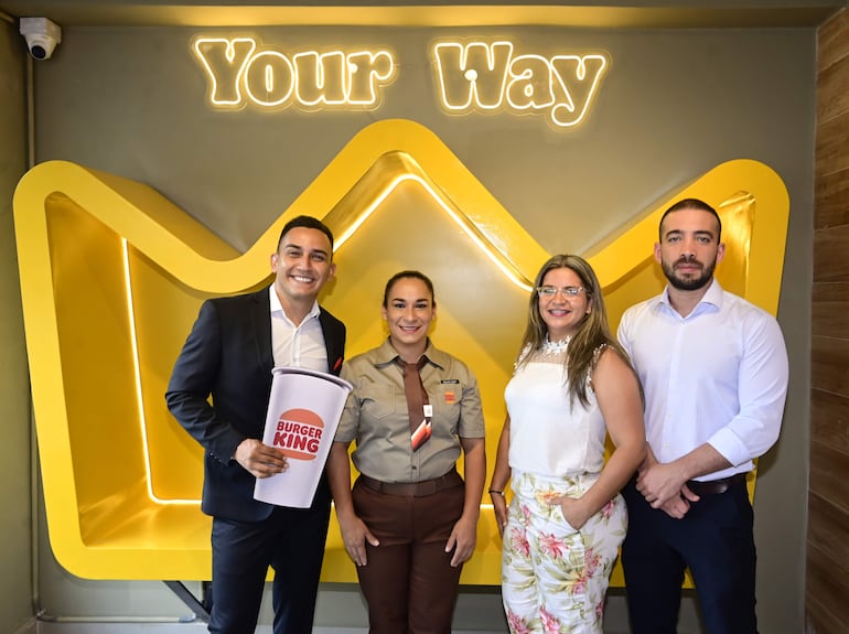 Mariano López, Mariela Cañiza, Martina Rojas y Guillermo Benítez.