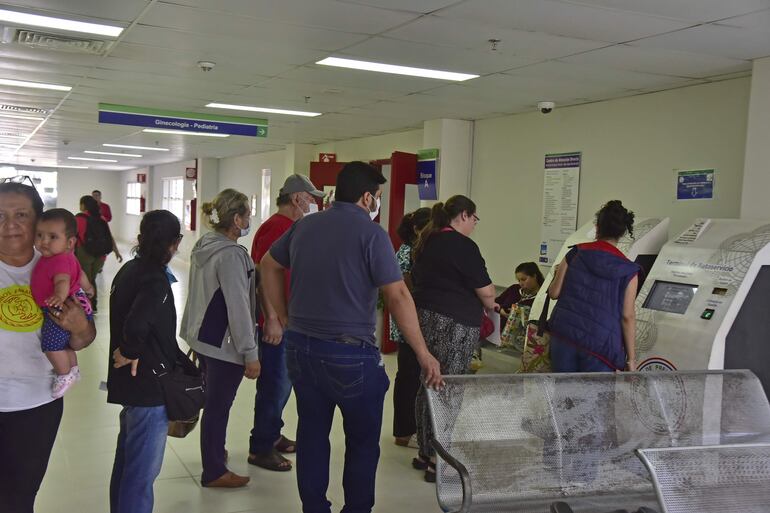 Asegurados no se quejaron de la atención que brindan en el Centro de Atención Ambulatoria pero afirmaron que deben mejorar servicios en las clínicas periféricas. 