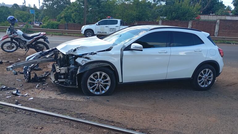 Accidente ferroviario: nuevamente, un vehículo fue chocado por el tren internacional en Encarnación