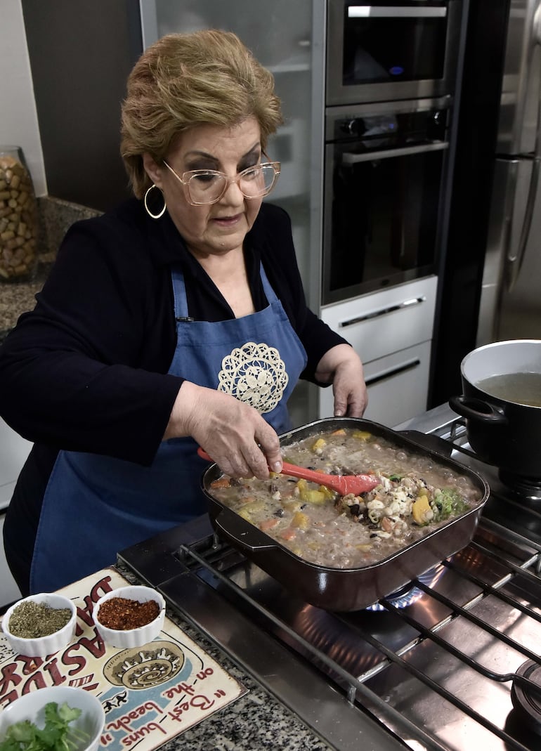 La chef Sarita Garofalo nos enseña su receta de jopara.