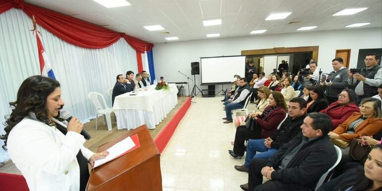 Sandra Morel, flamante directora departamental de Educación del MEC de Caazapá.