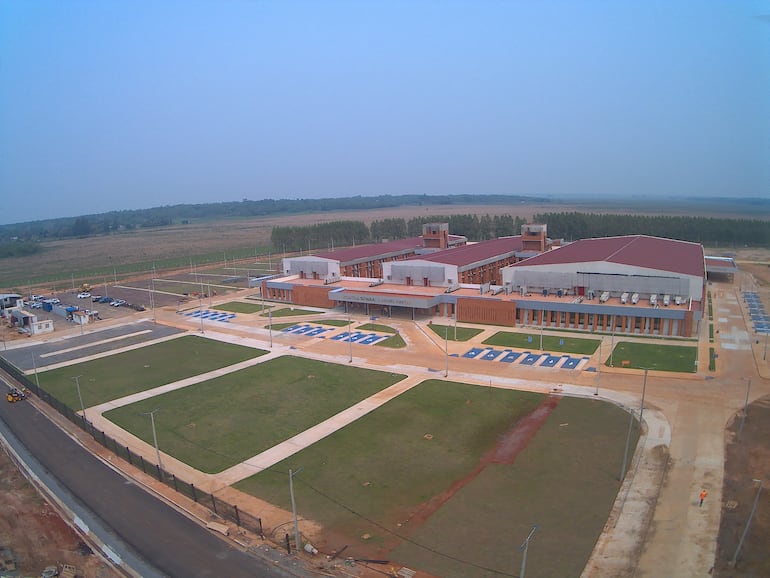 Vista aérea del futuro Hospital General de Coronel Oviedo.