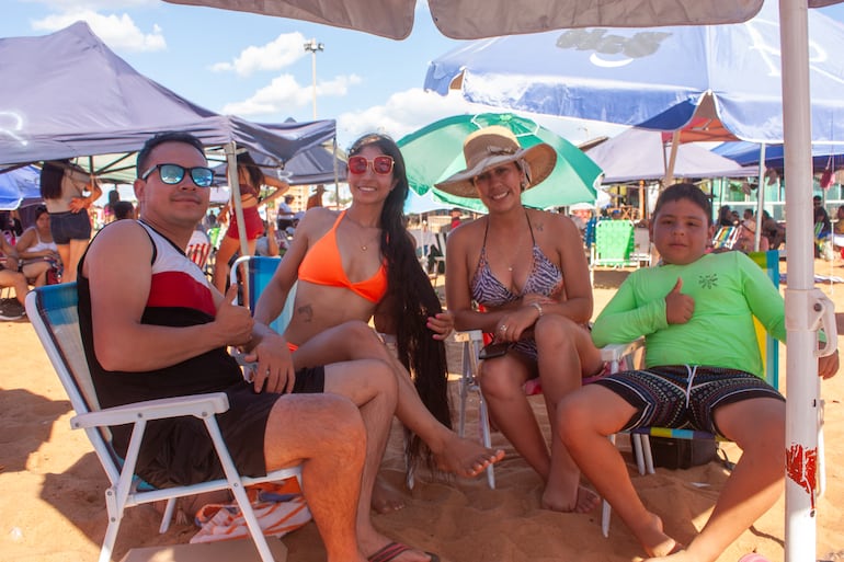 Playa San José de Encarnación.