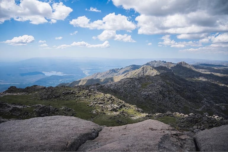 Vista desde la cima del Cerro Champaqui. 