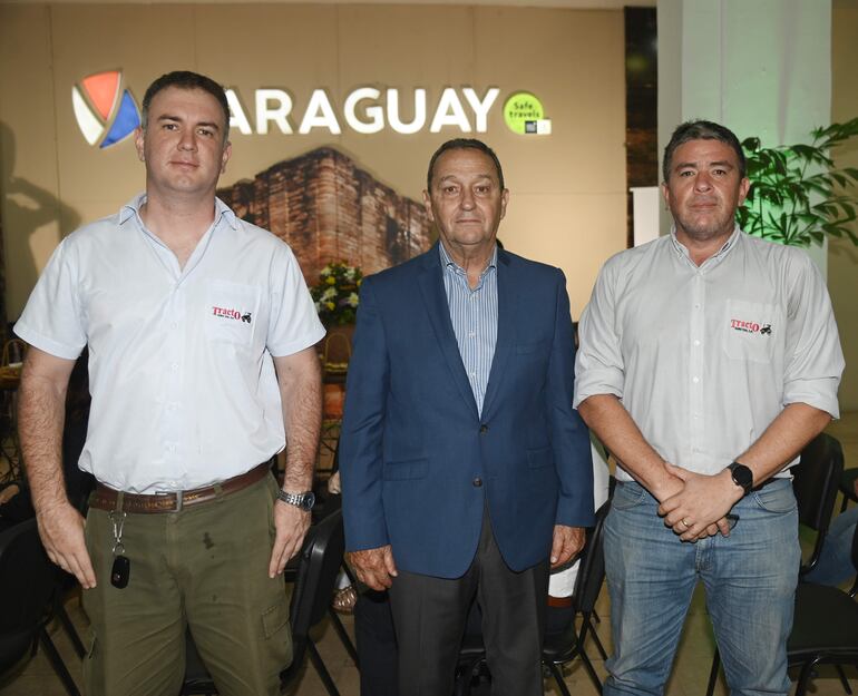 Anderson Restaino, Ricardo Llano y Luis Santiago Peña.