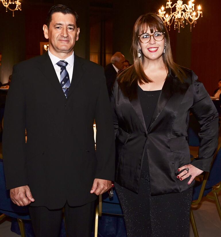 Cnel. Raúl Picapedra y Cecilia Lima.