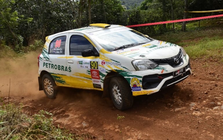 Federico Beto Ramírez se consagró campeón de la Clase RC5 del Petrobras Nacional de Rally.