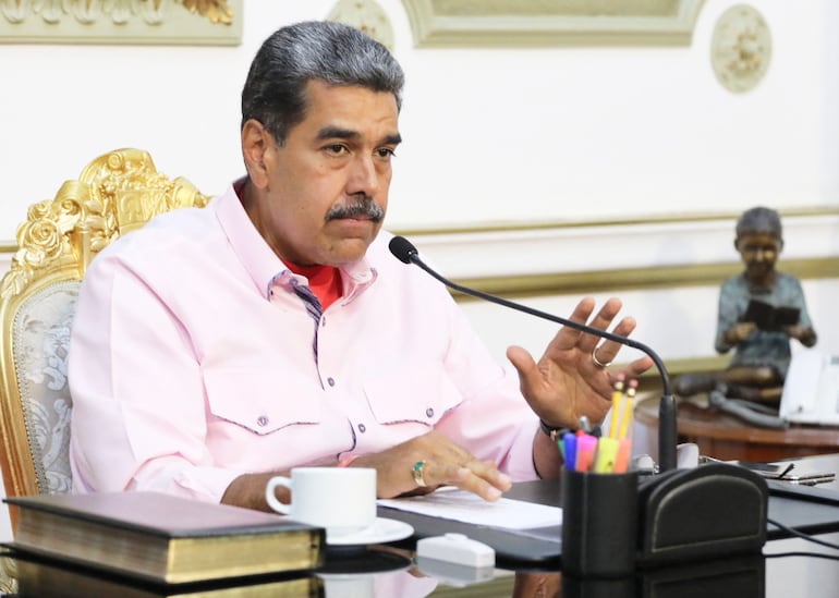 El presidente de Venezuela, Nicolás Maduro, fue adjudicado  por el CNE con la  dudosa reelección.