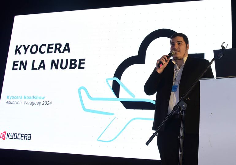 Renato Ortellado, director de Printec, presentó la nueva propuesta "Kyocera en la Nube". 