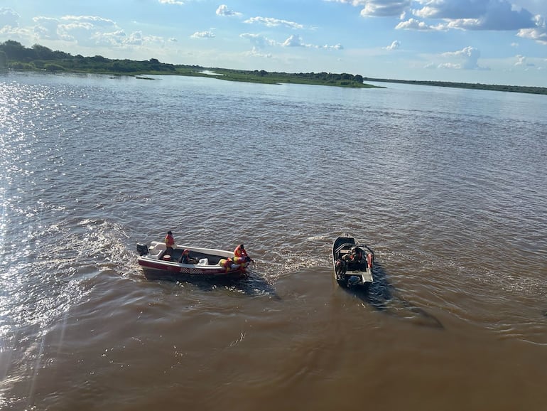 Buzos de la Prefectura de Concepción encontraron esta tarde el cuerpo de un adolescente ahogado en aguas del río Paraguay.