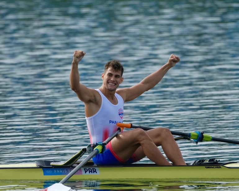 Javier  Insfrán  (18/9/1999) pasó a la final C y marcó un hecho histórico para el remo nacional.