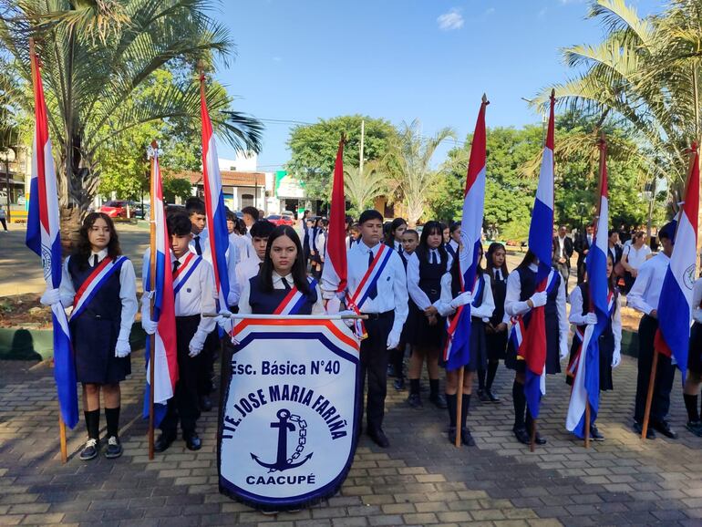 Rinden homenaje al héroe de los lanchones, en Caacupé.