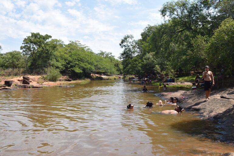 El balneario Paso Carreta es una excelente opción para disfrutar en familia o con amigos.