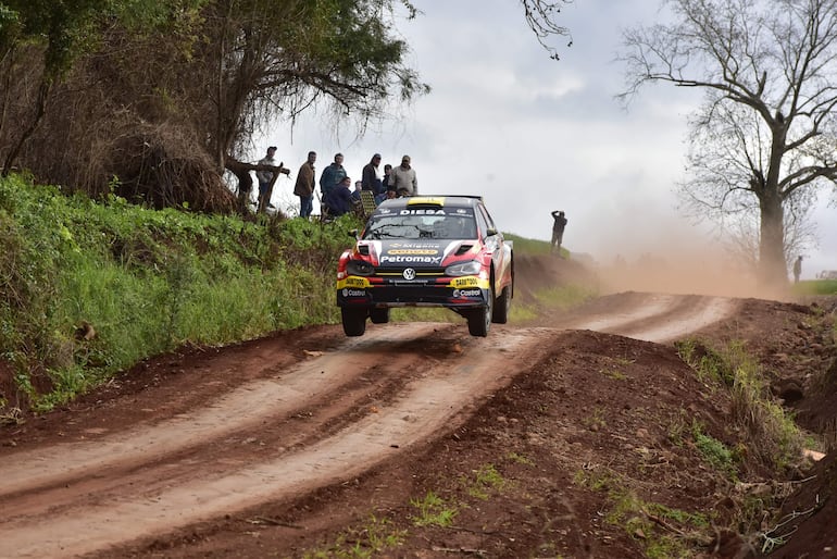 Gustavo Saba y Fernando Mussano tuvieron un muy buen ritmo durante el fin de semana con el VW Polo GTI R5 y arribaron al tercer puesto del clasificador.