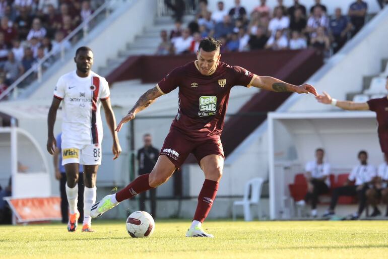 Raúl Bobadilla juega en el Bandirmaspor de Turquía
