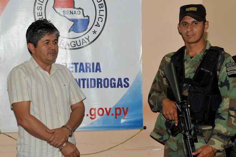 Mario Pucheta Martínez cuando fue capturado por la Senad y extraditado al Brasil, en el año 2012.