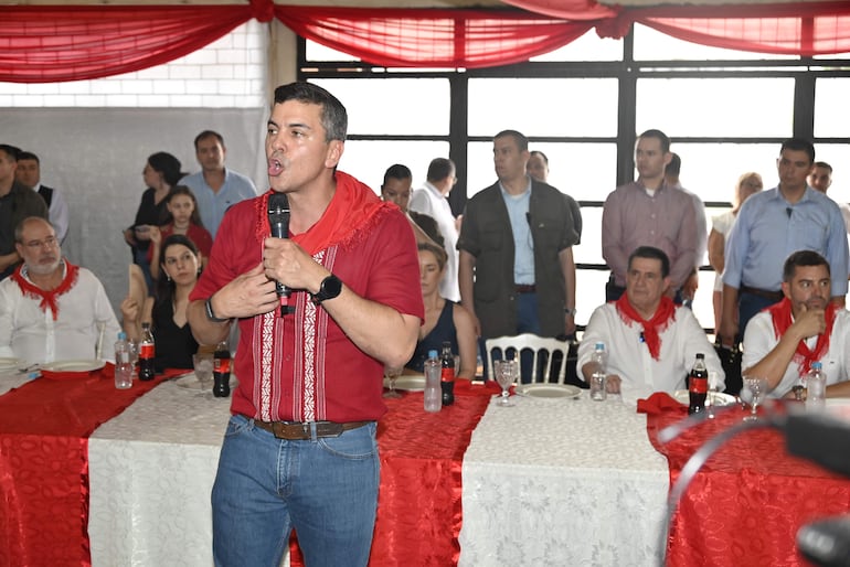 El presidente de la república, Santiago Peña durante un acto político en Ciudad del Este, este jueves.