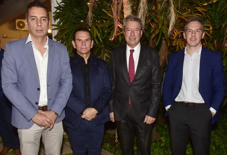 Matías Ordeix, Junio Dantas, el embajador de Uruguay, Eduardo Bouzout Vignoli; y Sebastián Pérez.