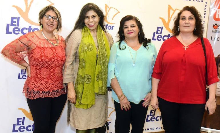 Aura Brítez, Laura Ferreira, Milia Gayoso e Irina Ráfols.