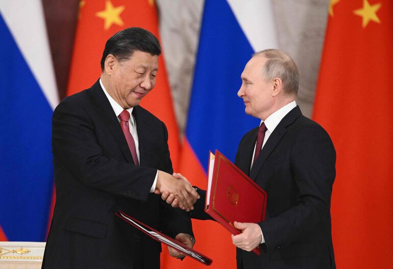 El presidente chino Xi Jinping con el presidencia de Rusia, Vladimir Putin.