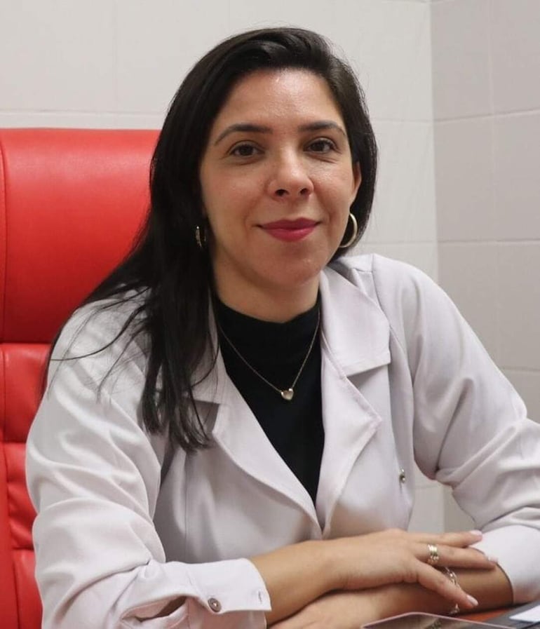 La doctora Ana Iris Ramírez, jefa interina del Departamento de Endocrinología y Metabolismo de la Facultad de Ciencias Médicas de la UNA, Hospital de Clínicas.