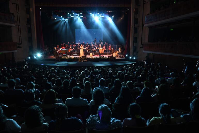 El Teatro Municipal está realizando una serie de conciertos para celebrar la Navidad.