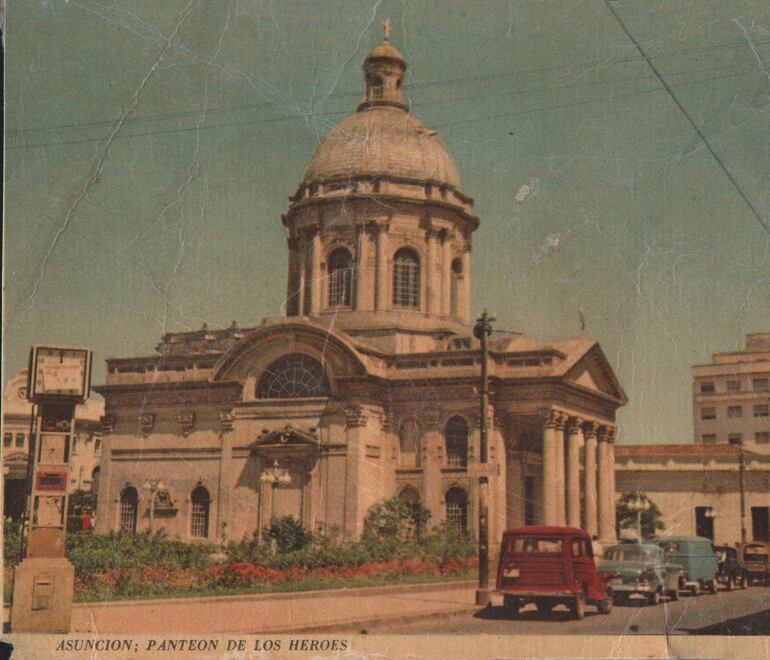 Panteón de los Héroes, Asunción. Postal, 1960. Fuente: Imagoteca Paraguaya.