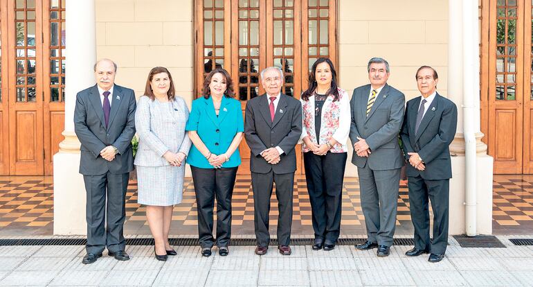 Forjando el futuro con tecnología y valores sólidos