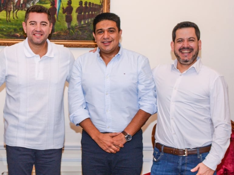 El vicepresidente Pedro Alliana, y los diputados Hugo Meza (ANR, B) y Raúl Latorre (ANR, HC) se reunieron ayer en la vicepresidencia.