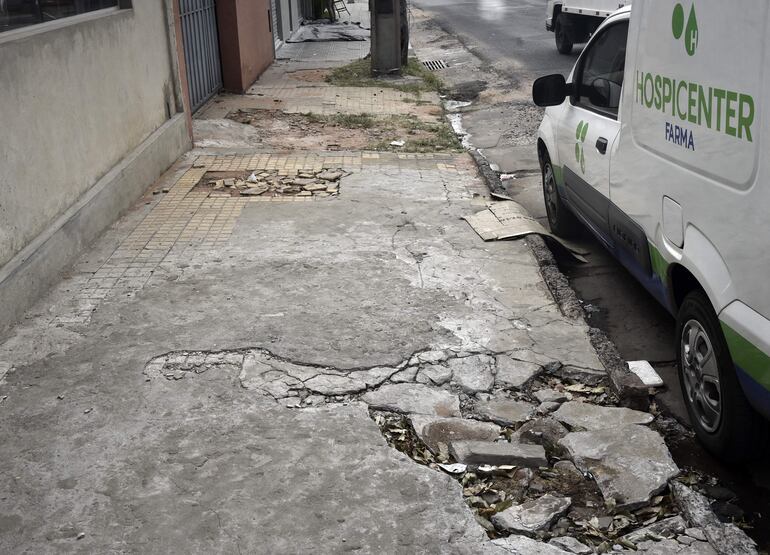 El intendente asunceno plantea conceder el arreglo a una empresa y cobrar al frentista.