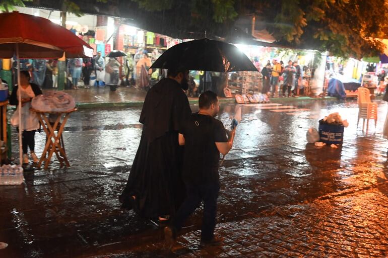 La Dirección de Meteorología anunció que lluvias y tormentas podrían afectar a cuatro departamentos.